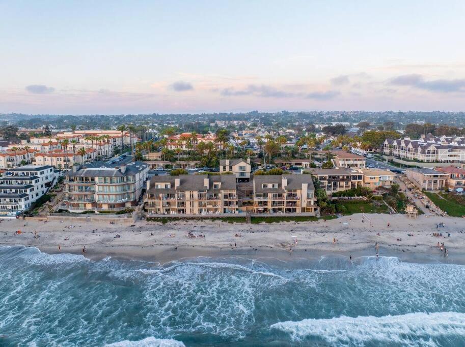 A Wave From It All Villa Carlsbad Exterior photo