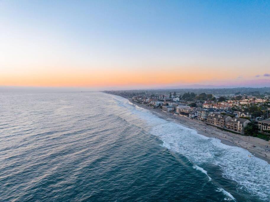 A Wave From It All Villa Carlsbad Exterior photo